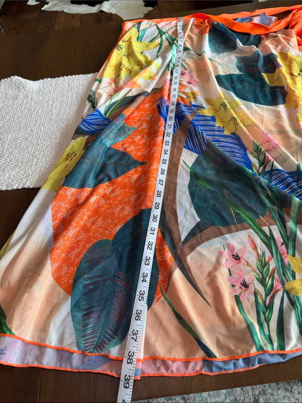 Gorgeous Plus Swimsuit with Sarong - Picture 9 of 11